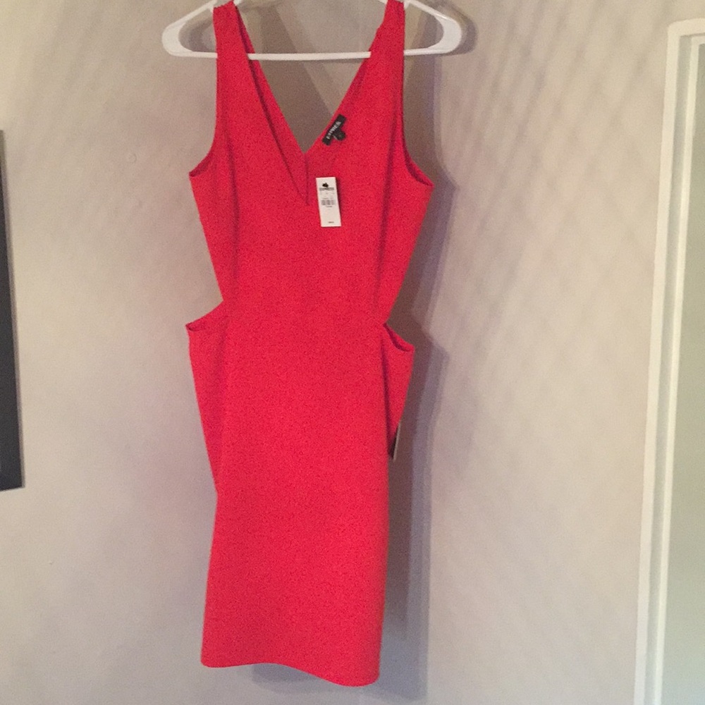 Express dress with cutouts